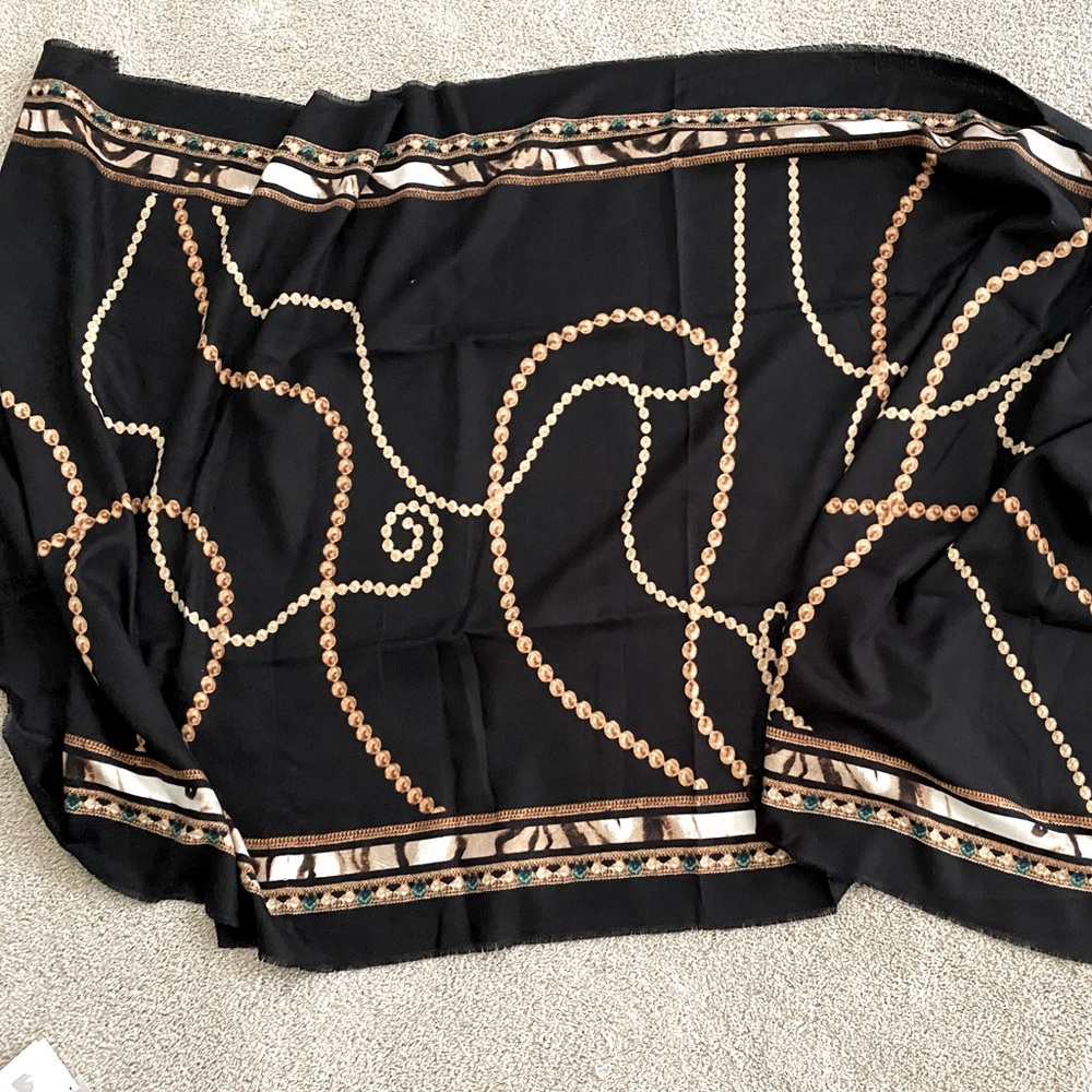 Chico’s 5 way Draped Beads Black wrap with pouch